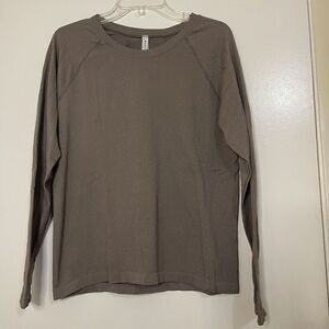ATHLETA beige tan shimmer crew neck long sleeve shirt with thumbholes large